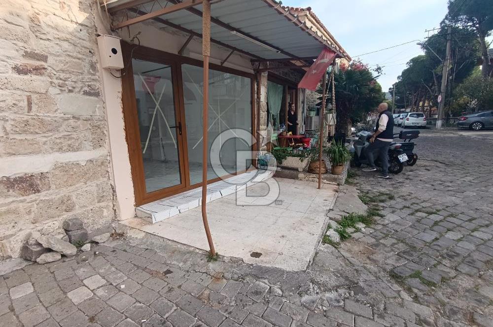 1307135820 İZMİRİN İNCİSİ FOÇADA DENİZE 30 METRE KİRALIK DÜKKAN