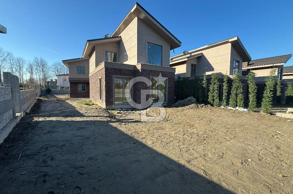 Doğa, Göl ve Lüks Bir Arada! Sapancada Kaçırılmayacak sıfır 4+1