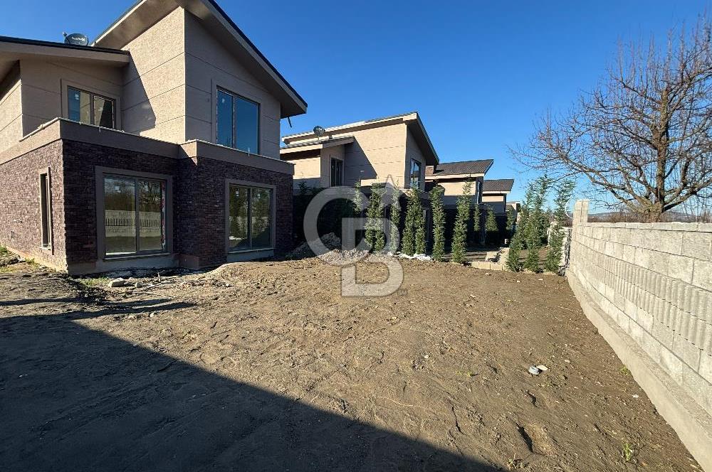 Doğa, Göl ve Lüks Bir Arada! Sapancada Kaçırılmayacak sıfır 4+1