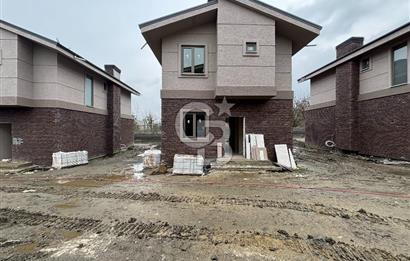 Göl ve Şehir Arasında Saklı Bir Cennet: Modern Tasarım, Müstakil