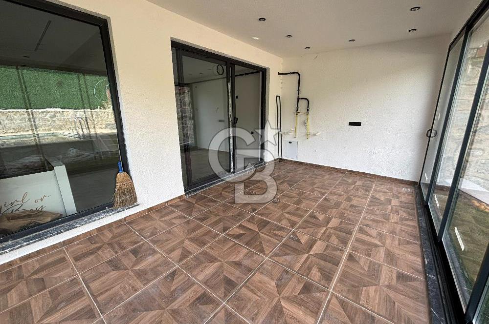 Ormana Komşu, Göl Manzaralı, Müstakil Havuzlu 4+1 Butik Villa