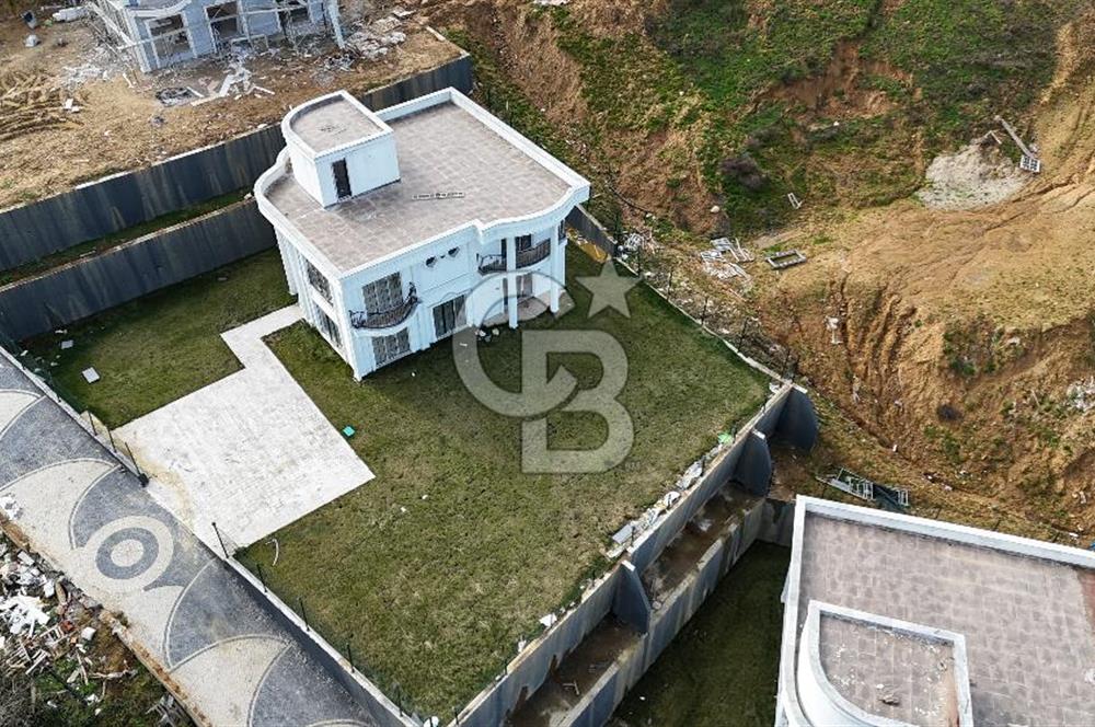 Lüksün Zirvesi: 5+1 Müstakil Havuzlu Göl Manzaralı Malikane