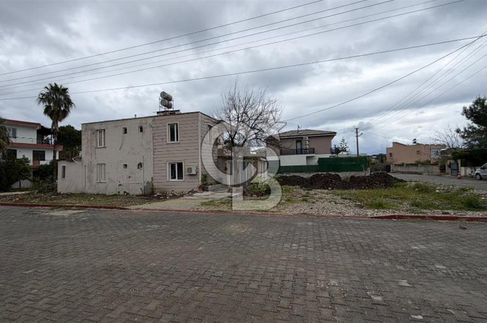 KEMER ÇAMYUVA MERKEZDE SATILIK KÖŞE VİLLA PARSELİ 819 MT2