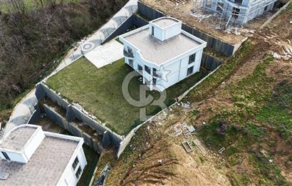 Lüksün Zirvesi: 5+1 Müstakil Havuzlu Göl Manzaralı Malikane