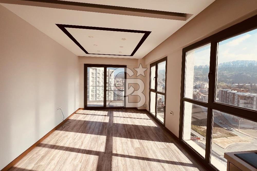 Çiğli Marka 333 Sitesinde Havuz Cephe Kiralık 1+1 Daire