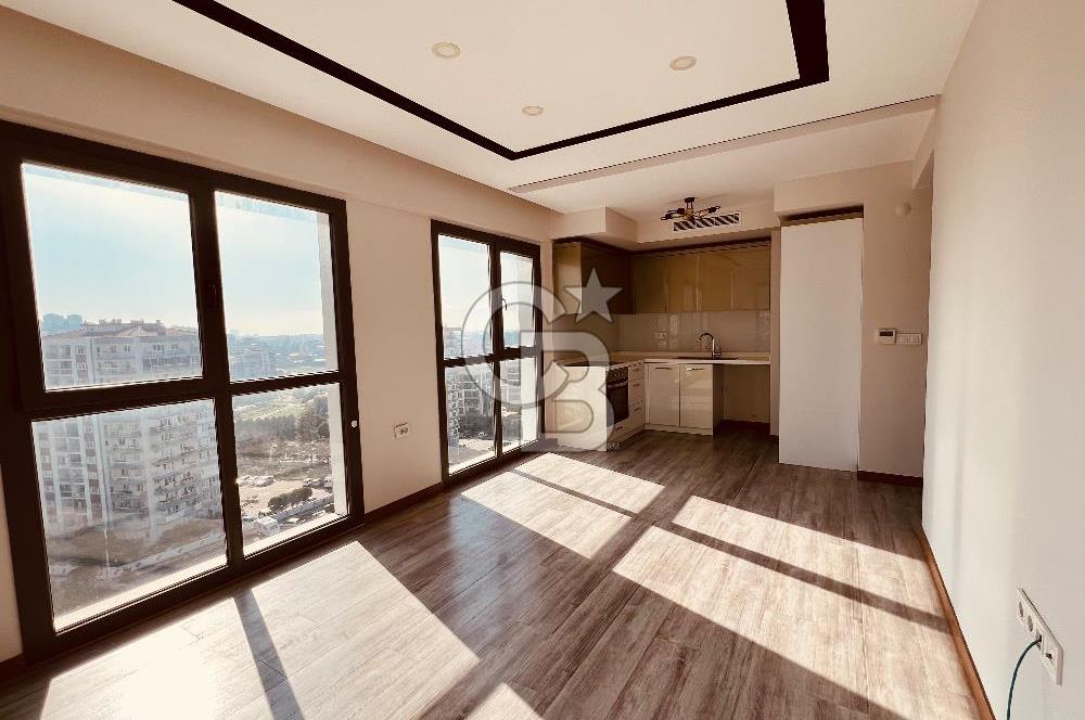 Çiğli Marka 333 Sitesinde Havuz Cephe Kiralık 1+1 Daire