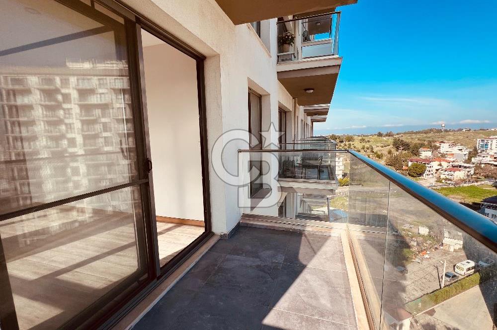 Çiğli Marka 333 Sitesinde Havuz Cephe Kiralık 1+1 Daire