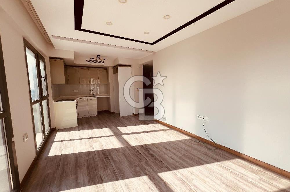 Çiğli Marka 333 Sitesinde Havuz Cephe Kiralık 1+1 Daire