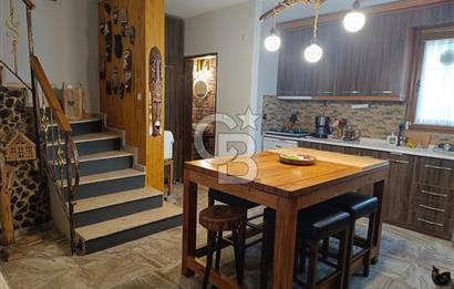 Çiğli İnönü'de Satılık 3+2 Tripleks Villa - Site İçinde, Bahçeli