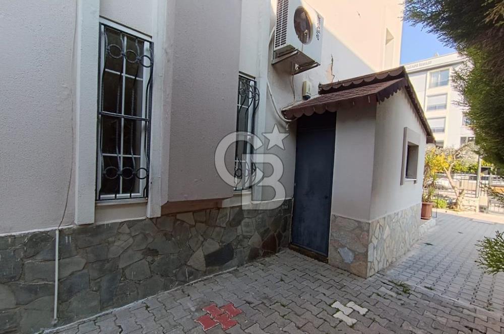 Çiğli İnönü'de Satılık 3+2 Tripleks Villa - Site İçinde, Bahçeli