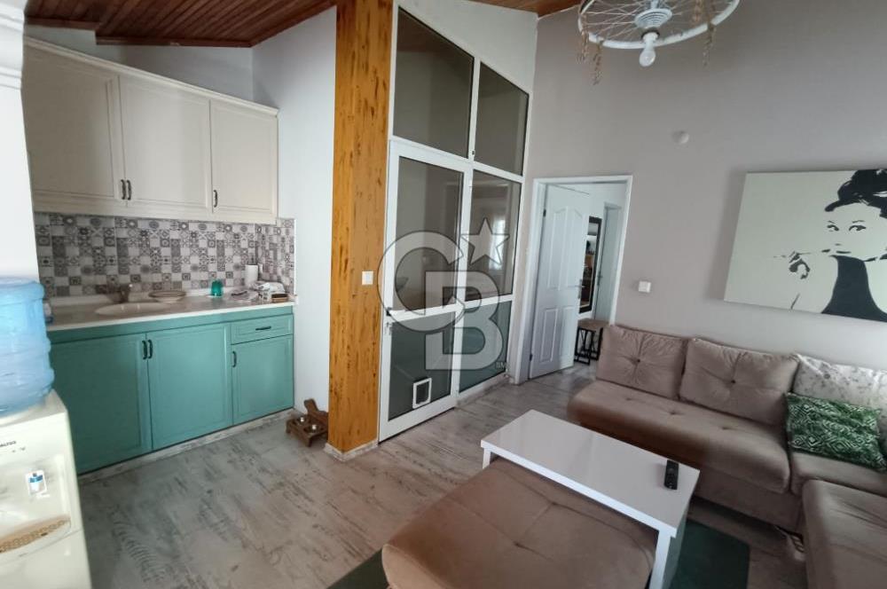 Çiğli İnönü'de Satılık 3+2 Tripleks Villa - Site İçinde, Bahçeli