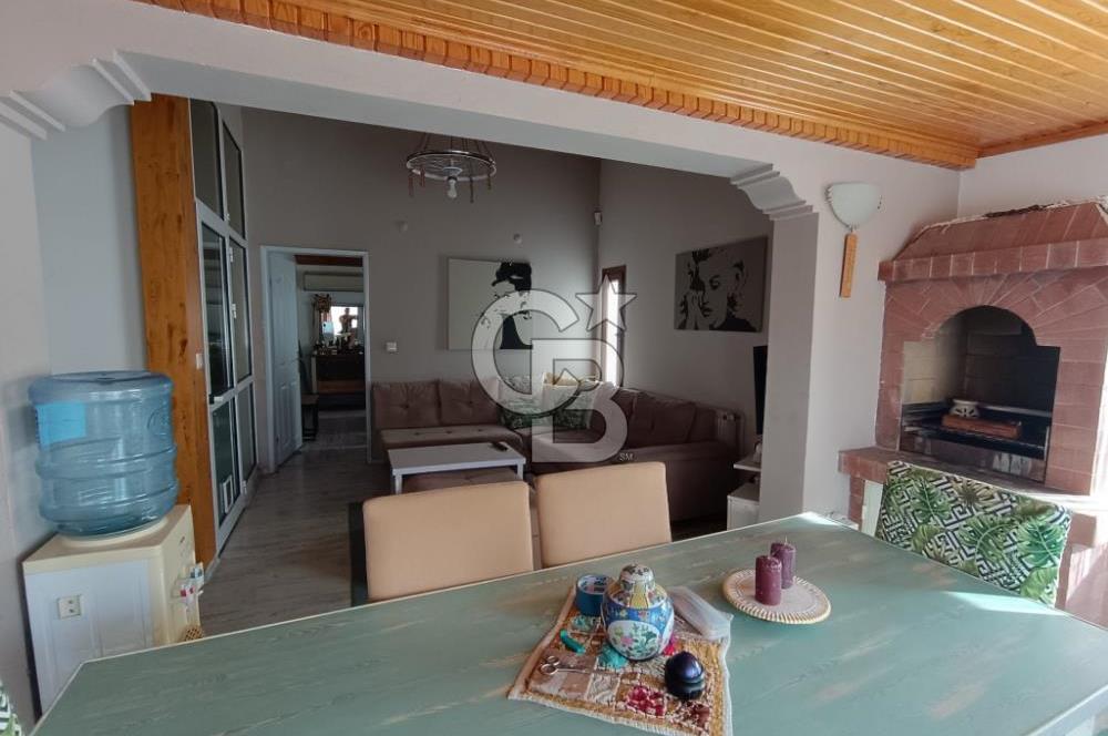 Çiğli İnönü'de Satılık 3+2 Tripleks Villa - Site İçinde, Bahçeli