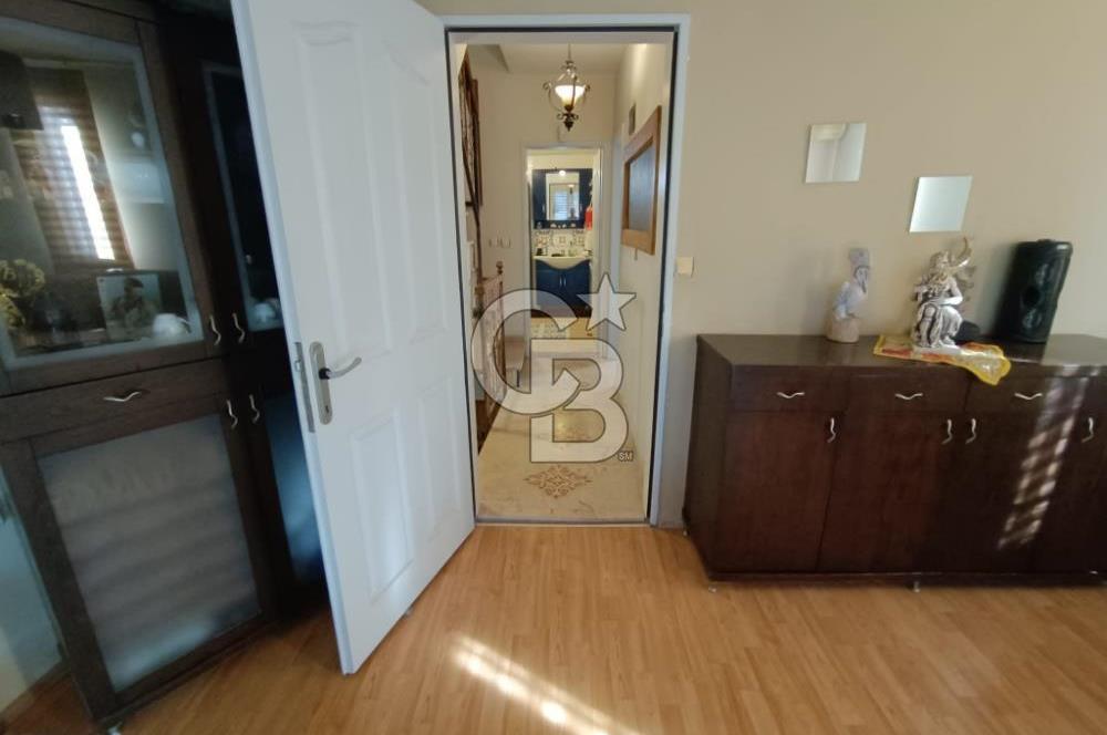 Çiğli İnönü'de Satılık 3+2 Tripleks Villa - Site İçinde, Bahçeli