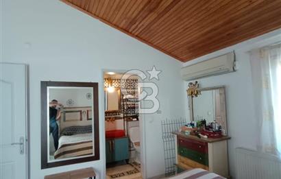 Çiğli İnönü'de Satılık 3+2 Tripleks Villa - Site İçinde, Bahçeli