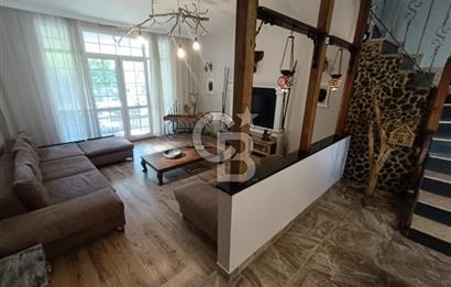 Çiğli İnönü'de Satılık 3+2 Tripleks Villa - Site İçinde, Bahçeli