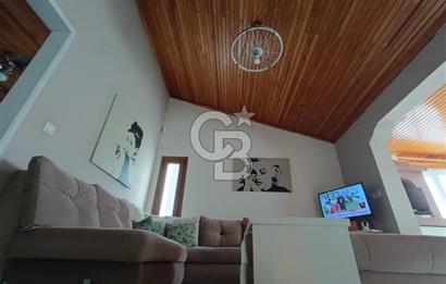 Çiğli İnönü'de Satılık 3+2 Tripleks Villa - Site İçinde, Bahçeli