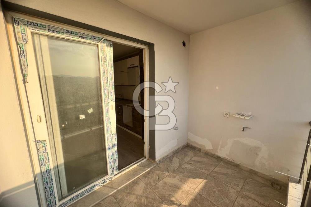 Bergama Atatürk Mahallesi Yığma Tepede Satılık 3+1 Büyük Daire