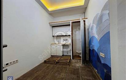 Selgeçen Modeka İş Merkezinde Zemin Kat Dükkan 8m2 