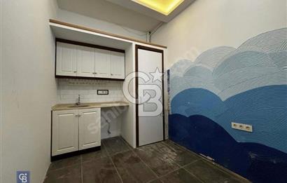 Selgeçen Modeka İş Merkezinde Zemin Kat Dükkan 8m2 