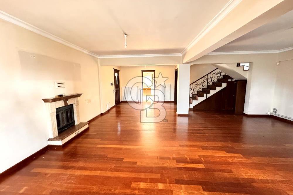 BORNOVA EVKA 3 PROFESÖRLER SİTESİ 5+1 SATILIK VİLLA