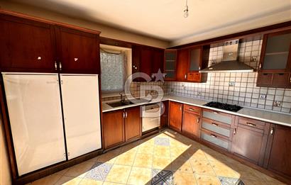 BORNOVA EVKA 3 PROFESÖRLER SİTESİ 5+1 KİRALIK VİLLA 