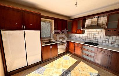 BORNOVA EVKA 3 PROFESÖRLER SİTESİ 5+1 SATILIK VİLLA