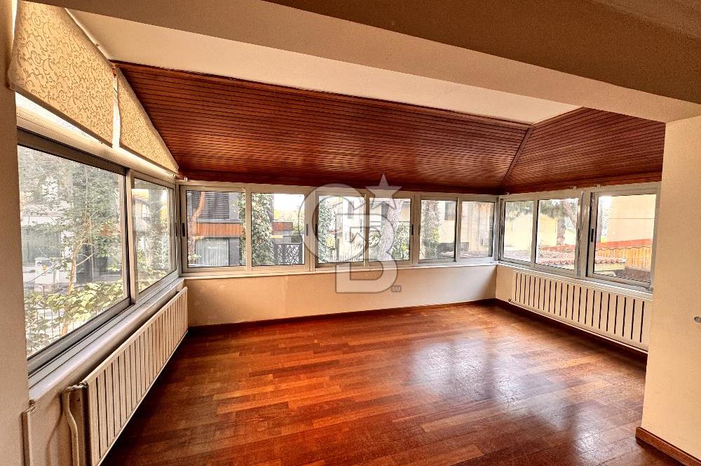 BORNOVA EVKA 3 PROFESÖRLER SİTESİ 5+1 SATILIK VİLLA