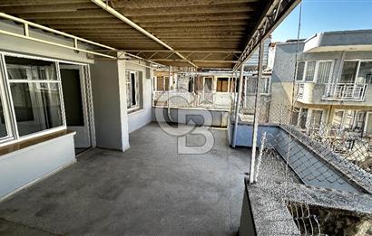 Karşıyaka Çarşı İçinde Tadilatlı Çift Balkonlu 2+1 Kiralık Daire