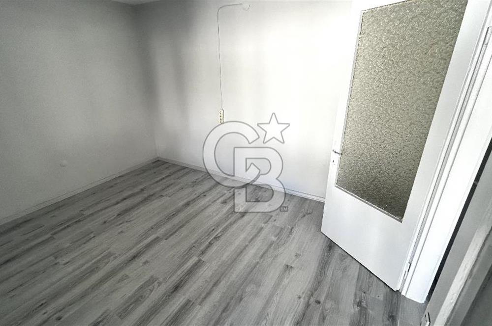 Karşıyaka Çarşı İçinde Tadilatlı Çift Balkonlu 2+1 Kiralık Daire