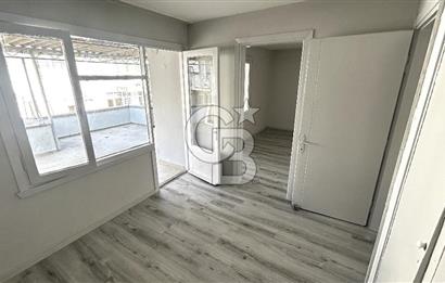 Karşıyaka Çarşı İçinde Tadilatlı Çift Balkonlu 2+1 Kiralık Daire