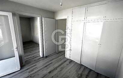 Karşıyaka Çarşı İçinde Tadilatlı Çift Balkonlu 2+1 Kiralık Daire