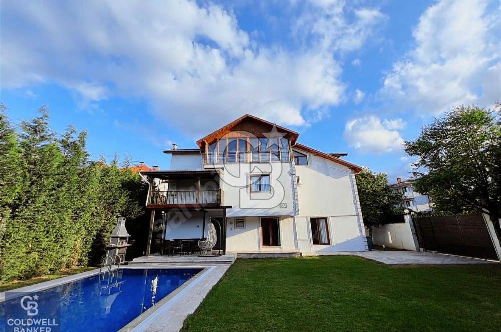 SAPANCADA SIFIRDAN LÜKS YAPILMIŞ 5+1 EŞYALI HAVUZLU VİLLA