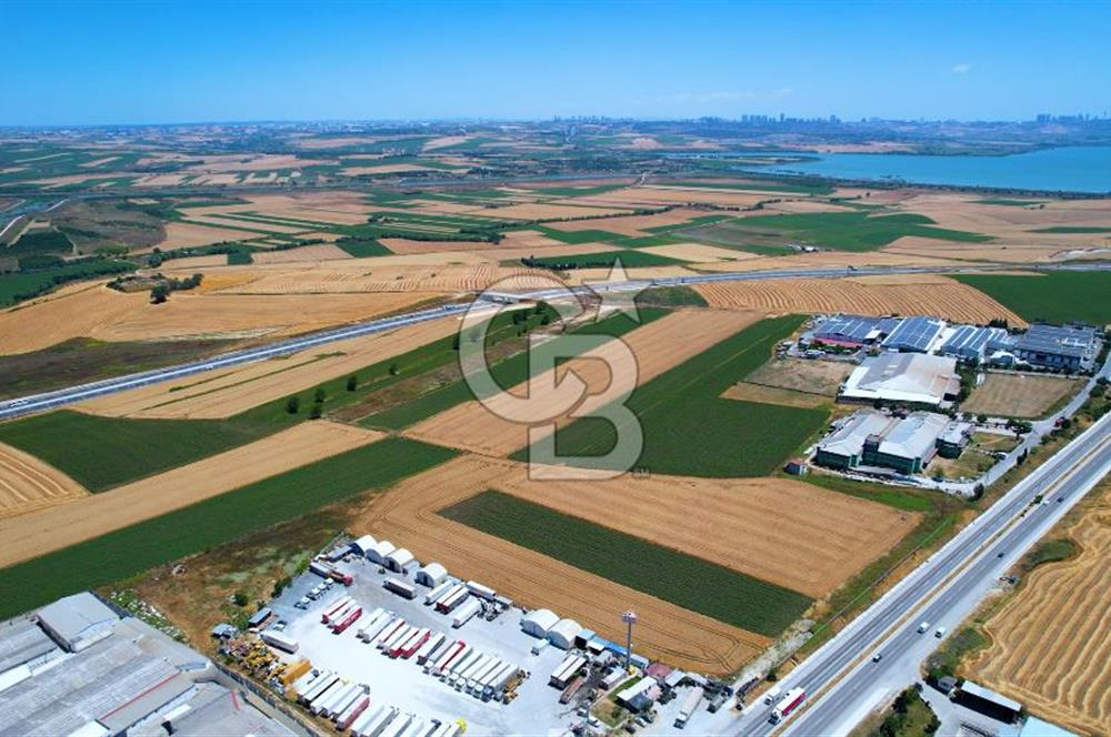 Çatalca Ferhatpaşada Ticaret  Depolama İmarlı 4.563 m² Arsa