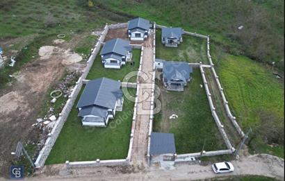 Müstakil Köy Evi-380M2 Bahçe Kullanım Alanlı