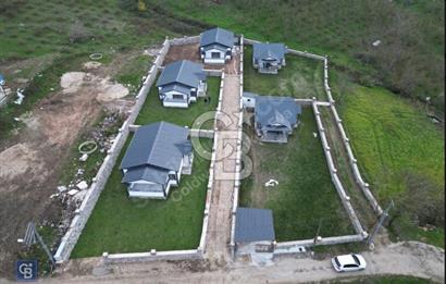 Müstakil Köy Evi-380M2 Bahçe Kullanım Alanlı