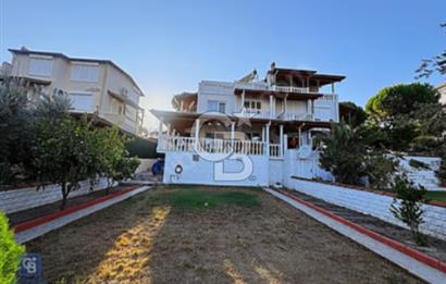 Seferihisar Yenisu Sitesinde 4+1 Satılık Triplex villa