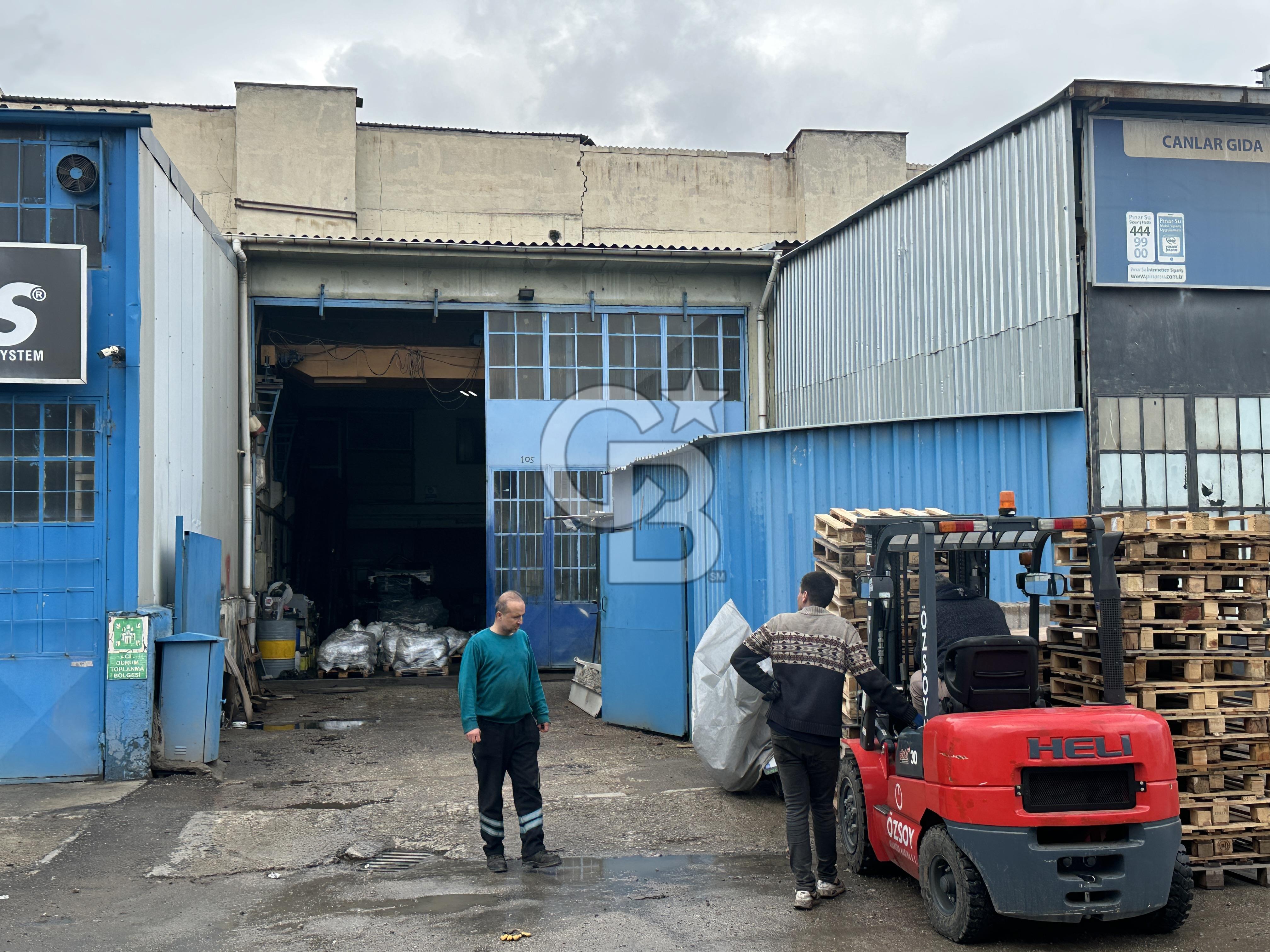 ARI SANAYİ SİTESİNDE 250 METREKARE KİRALIK İŞ YERİ