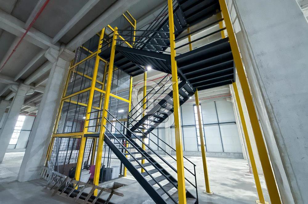 Kapaklı Sanayi Bölgesinde 5.500 m² Kiralık Depo & Lojistik Alan