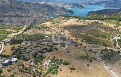 CB'DEN SARIÇUKUR'DA ÇİFTLİK VE YATIRIMA UYGUN SATILIK ARSA