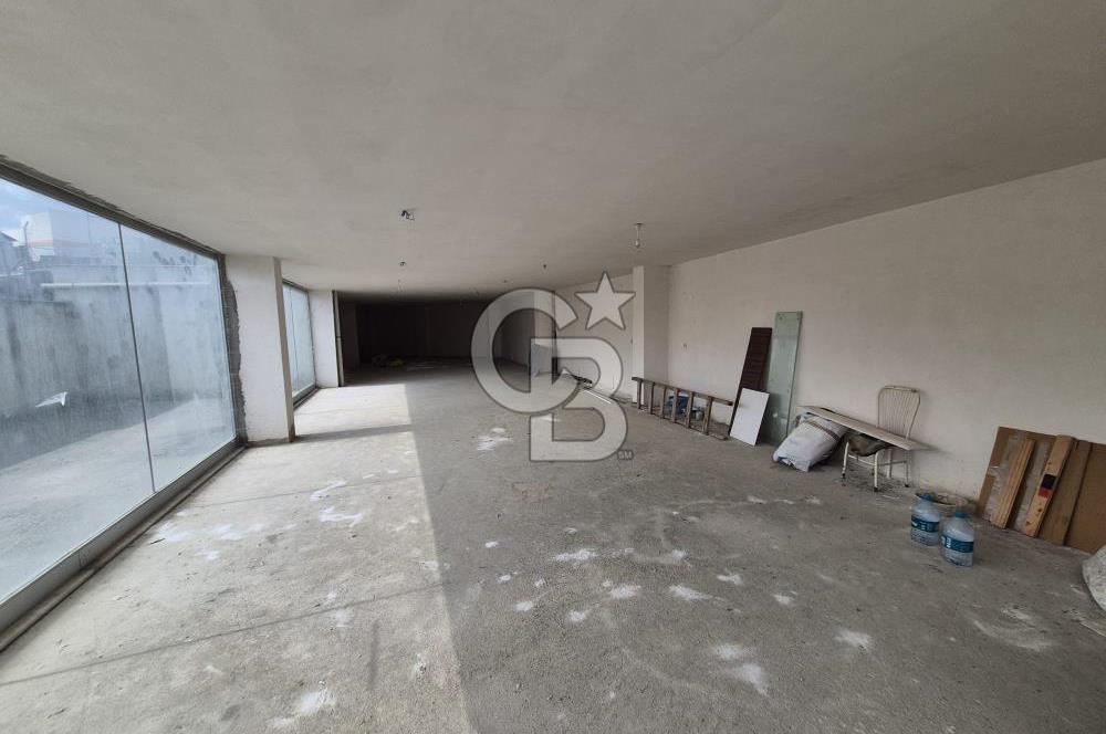 Arnavutköy Ömerlide Cadde Üzeri Kiralık 2 Adet Ticari Dükkan 