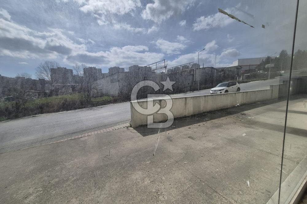 Arnavutköy Ömerlide Cadde Üzeri Kiralık 2 Adet Ticari Dükkan 