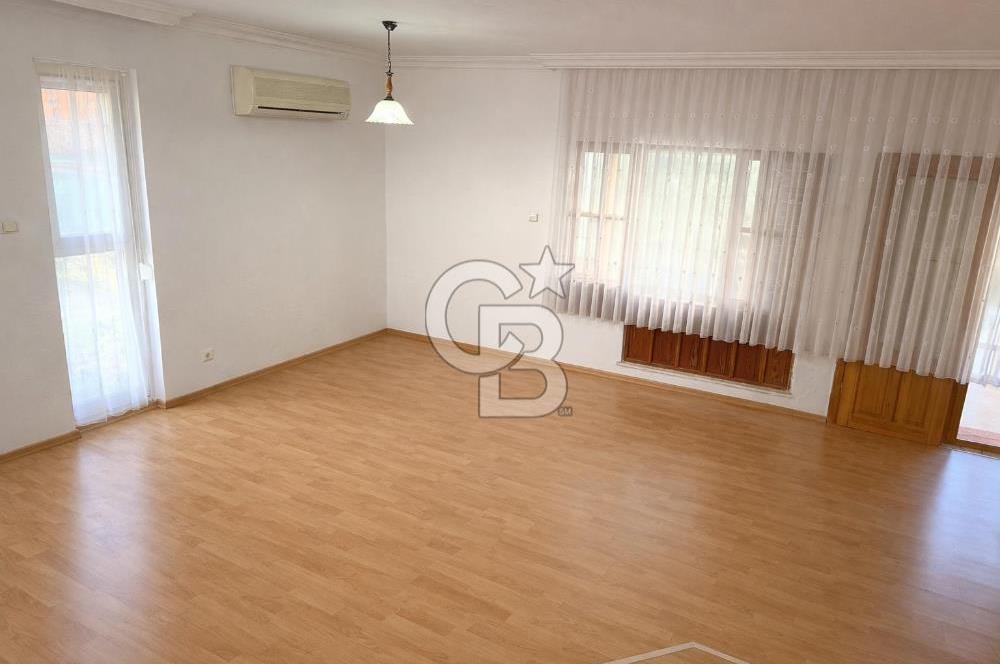 Çeşme Yalı Mahallesi'inde 354m2 Arsa Paylı Müstakil Villa