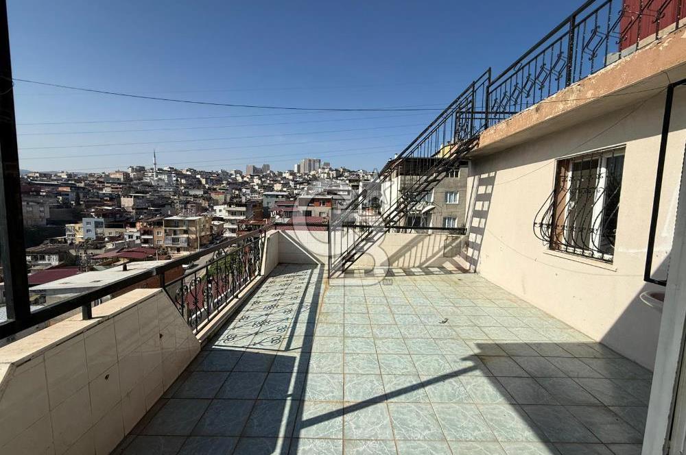 Karabağlar Peker Mah Kiralık 4+1 Dubleks Teraslı Daire