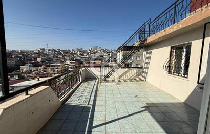 Karabağlar Peker Mah Kiralık 4+1 Dubleks Teraslı Daire