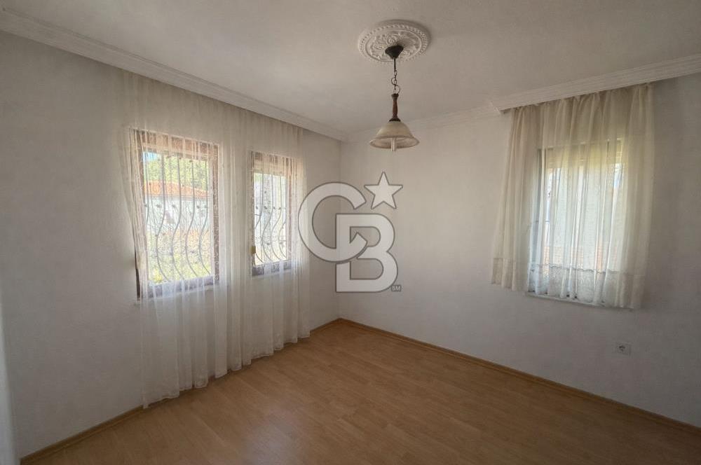 Çeşme Yalı Mahallesi'inde 354m2 Arsa Paylı Müstakil Villa