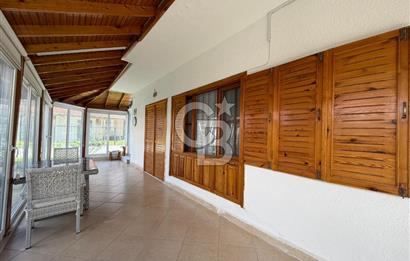 Çeşme Yalı Mahallesi'inde 354m2 Arsa Paylı Müstakil Villa