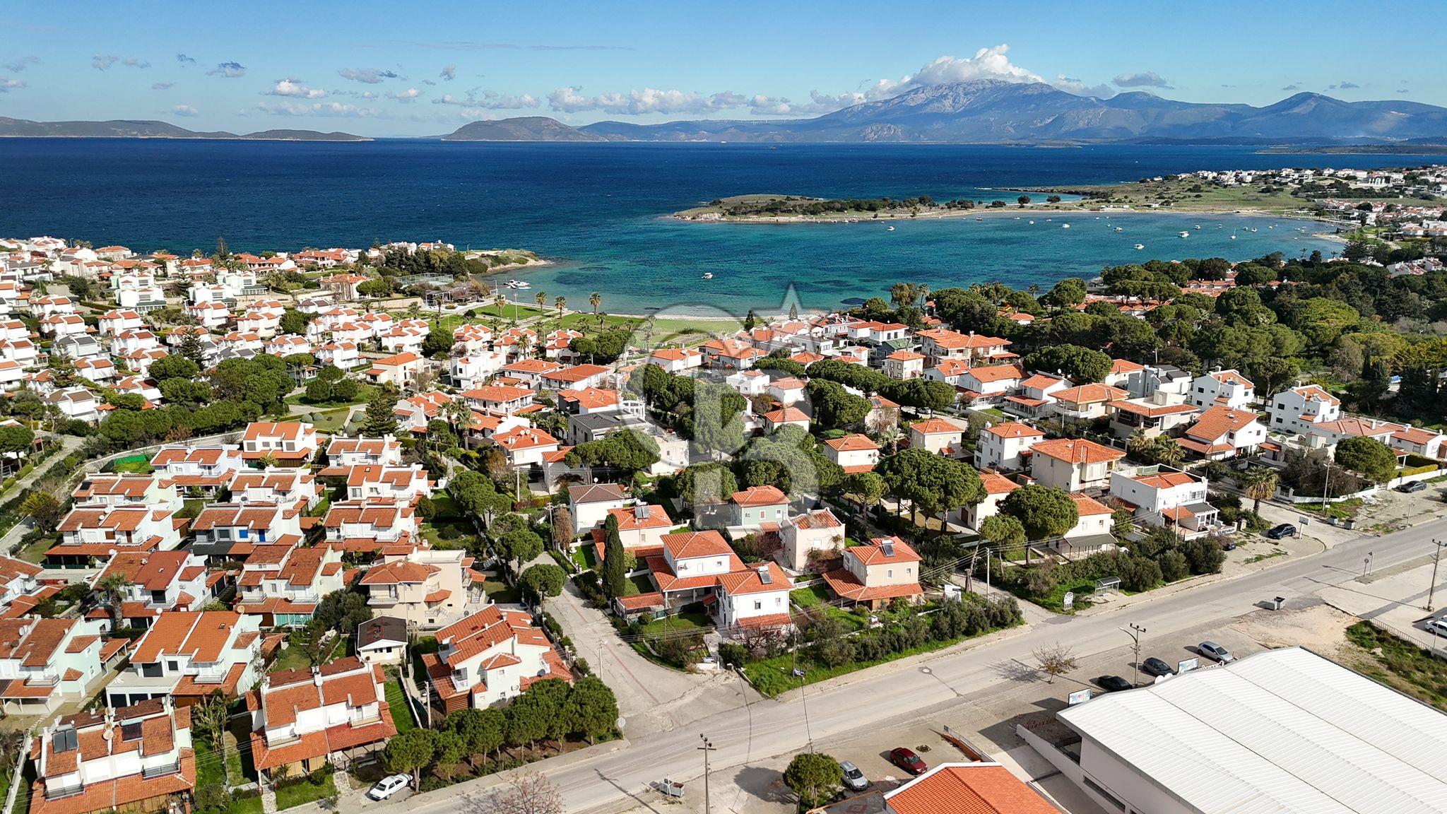 Çeşme Yalı Mahallesi'inde 354m2 Arsa Paylı Müstakil Villa