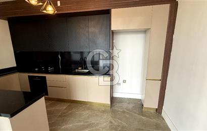 KARTEPE ZERAY ESİL'DE 3+1 GENİŞ ARAKAT HAMAM VE SAUNALI