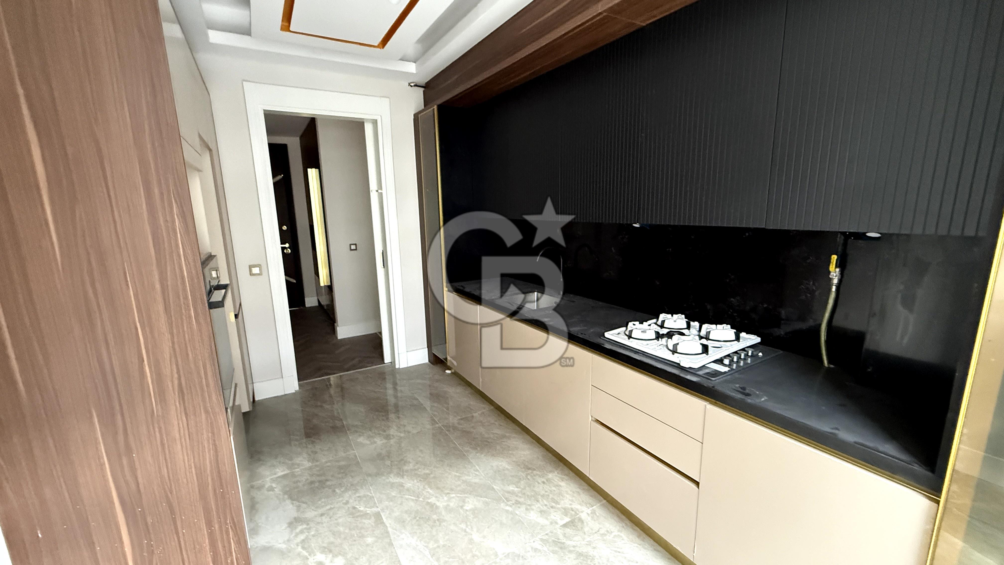 KARTEPE ZERAY ESİL'DE 3+1 GENİŞ ARAKAT HAMAM VE SAUNALI