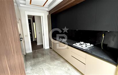 KARTEPE ZERAY ESİL'DE 3+1 GENİŞ ARAKAT HAMAM VE SAUNALI